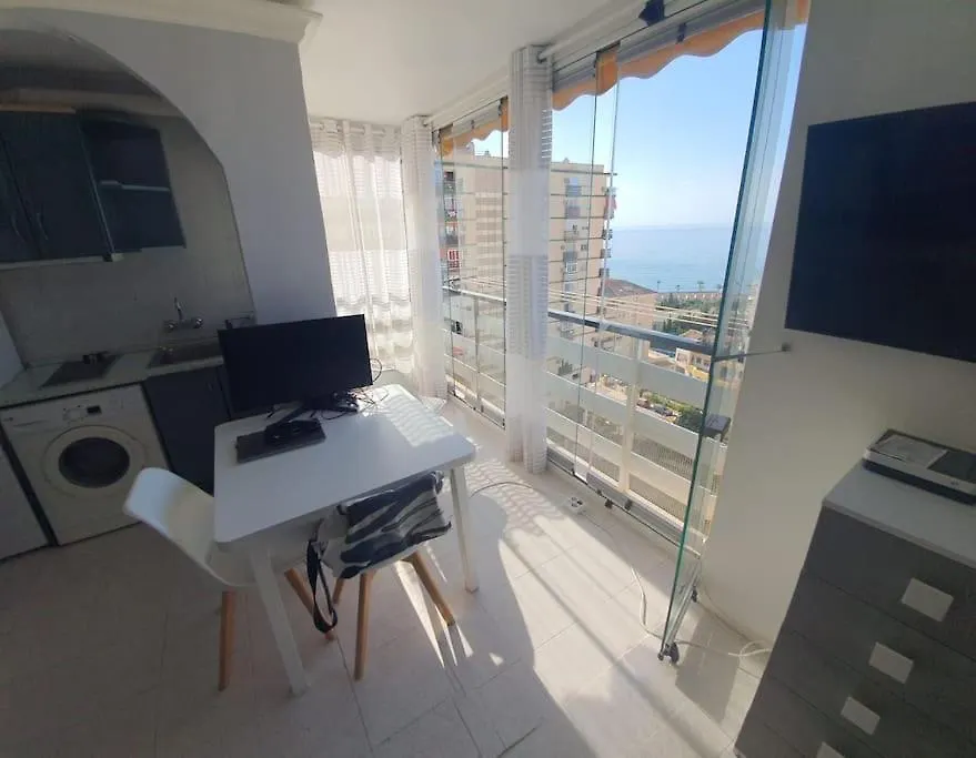 Apartamento Con Terraza A Pie De Playa Benalmádena
